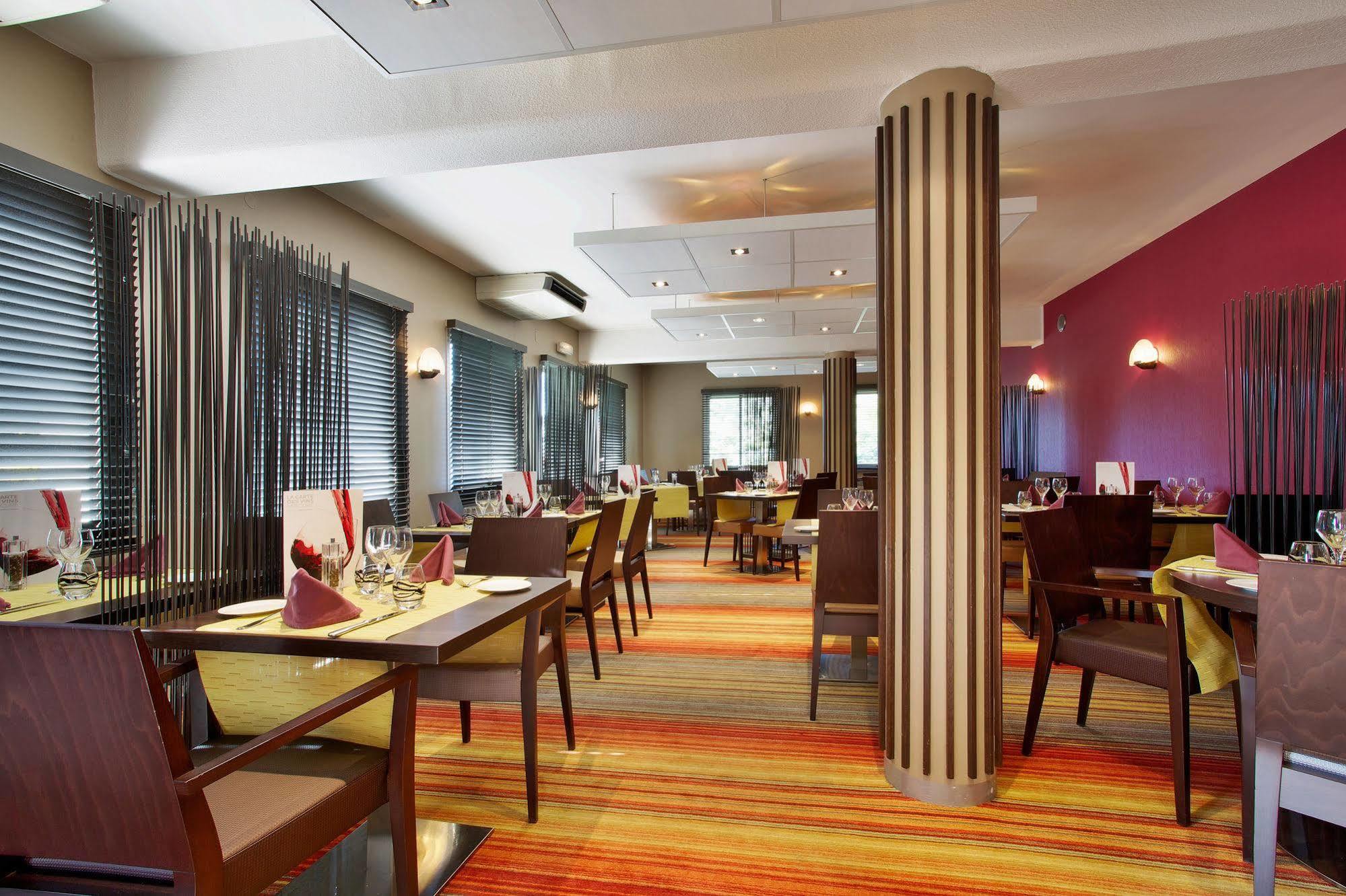 Mercure Hexagone Luxeuil Exterior foto